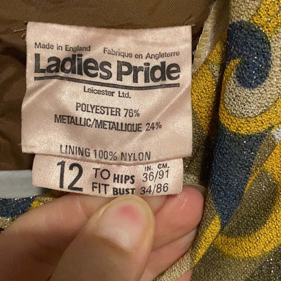 Vintage Ladies Pride Gown - Picture 3 of 9